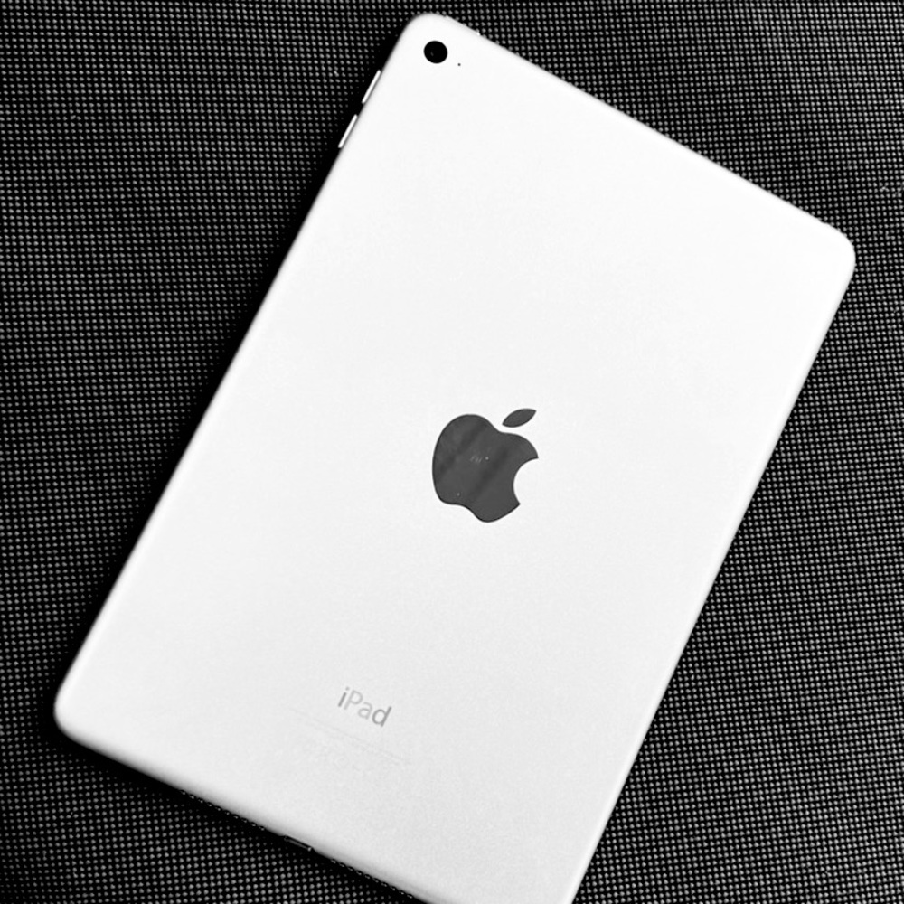 iPad Mini, 4th Generation, 128 GB, Silver, Great Condition